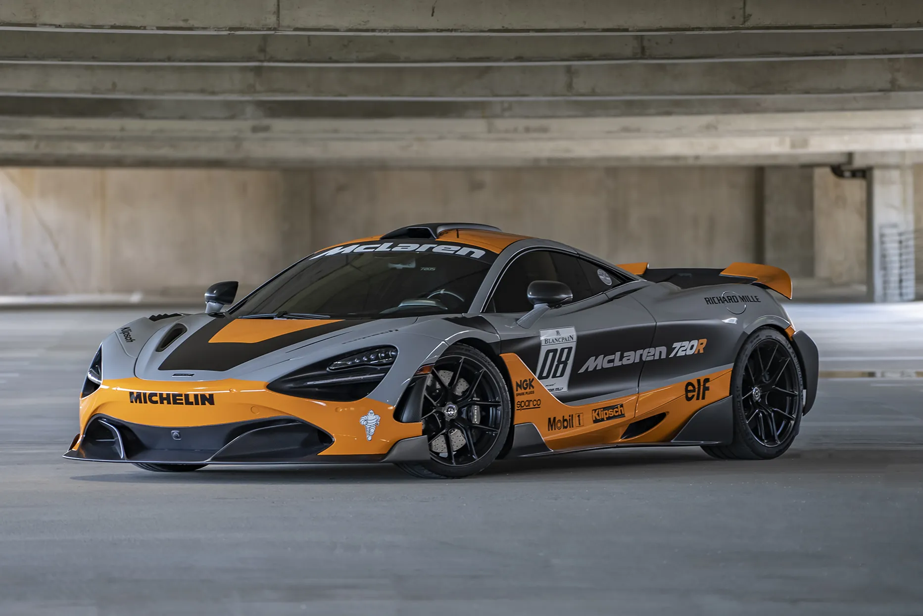 McLaren 720R in gray and papaya race livery